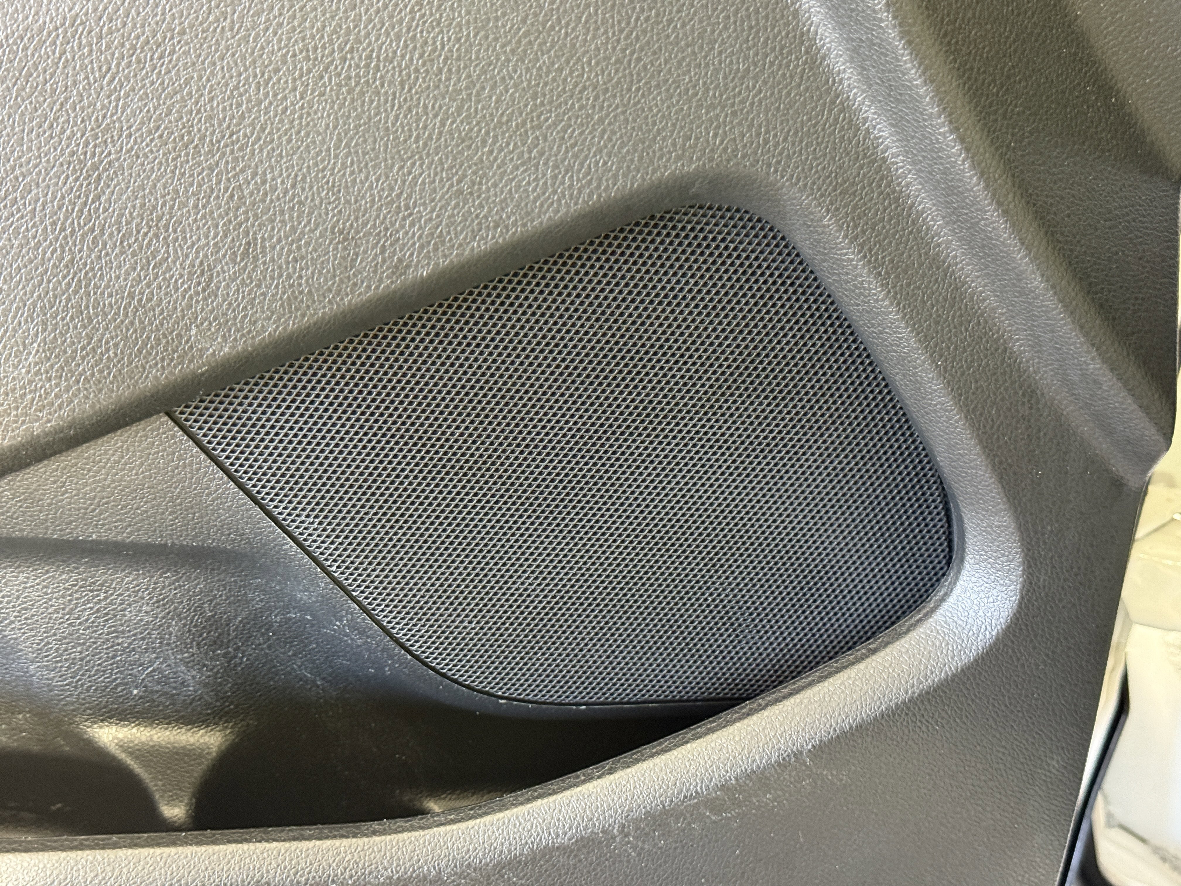 Certified 2018 Ford Explorer Platinum image 16