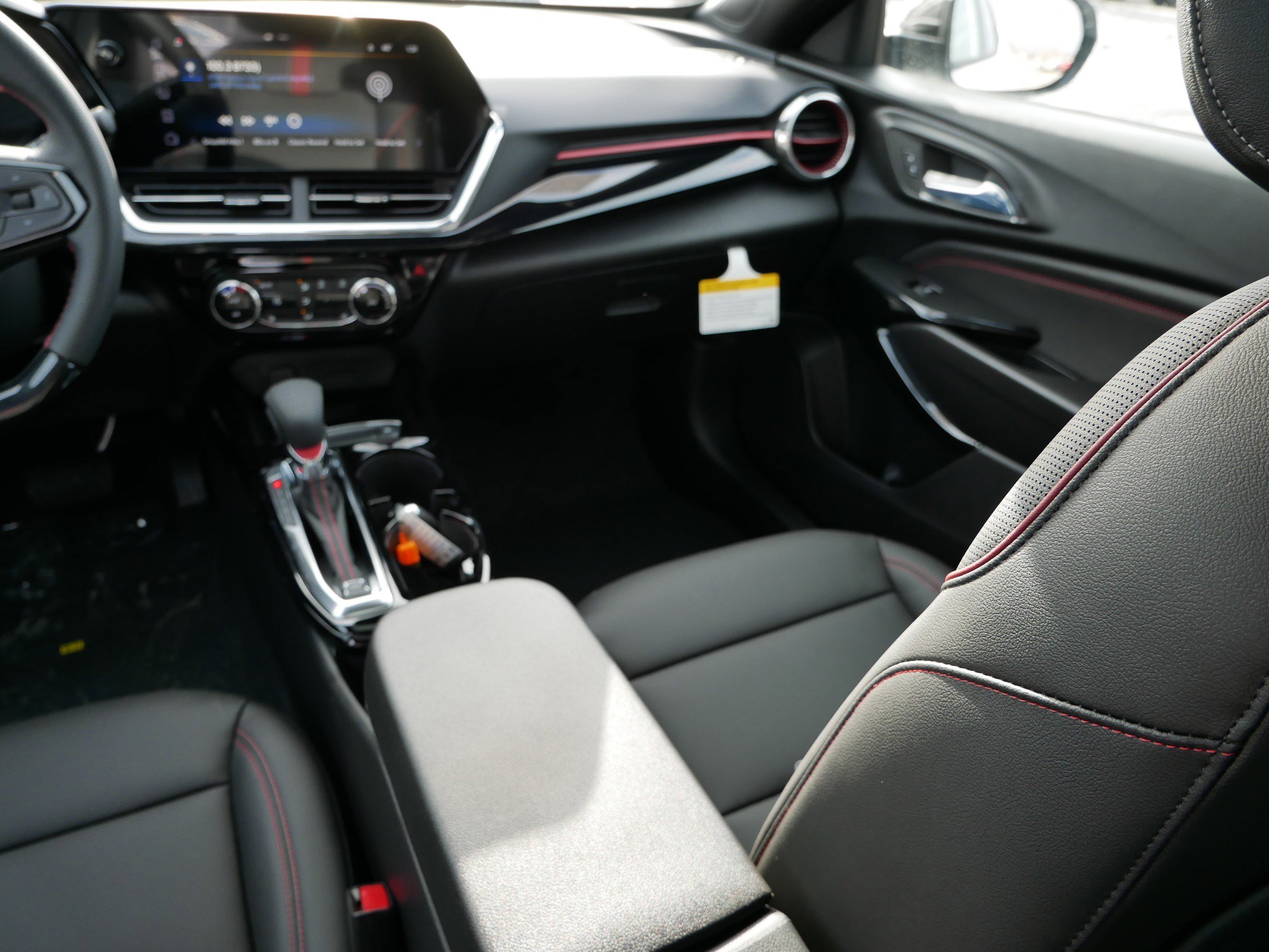 New 2026 Chevrolet Trax RS w/ Sunroof Package image 15