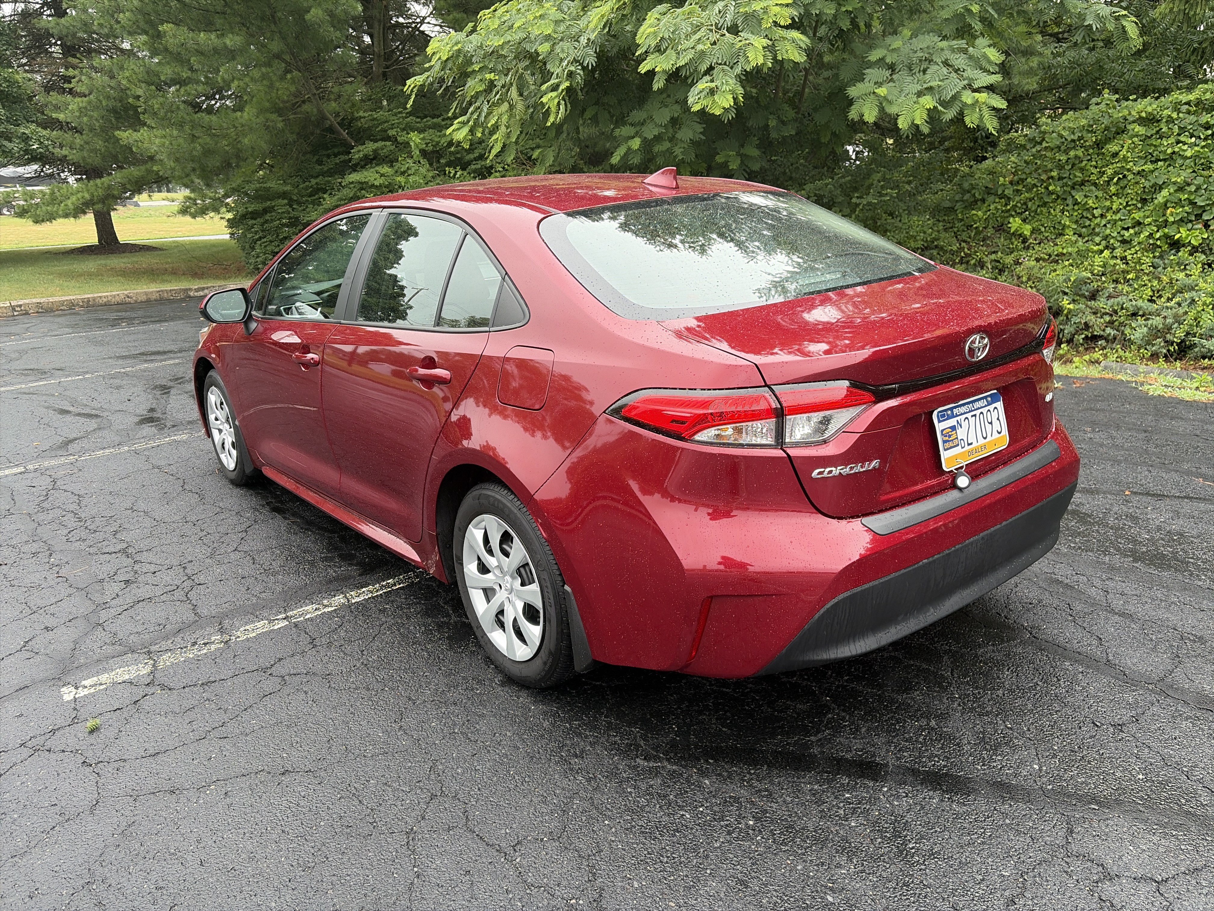 Used 2025 Toyota Corolla LE FWD image 7
