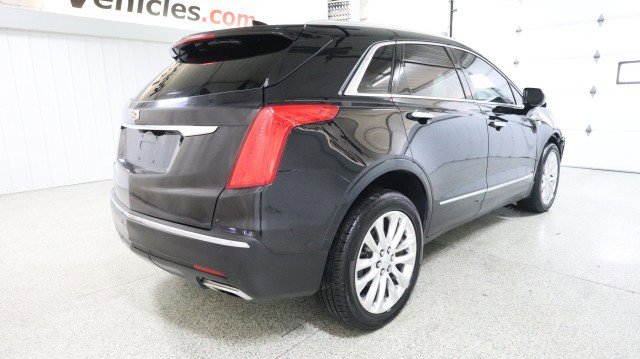 Used 2017 Cadillac XT5 Platinum w/ Driver Assist Package image 6