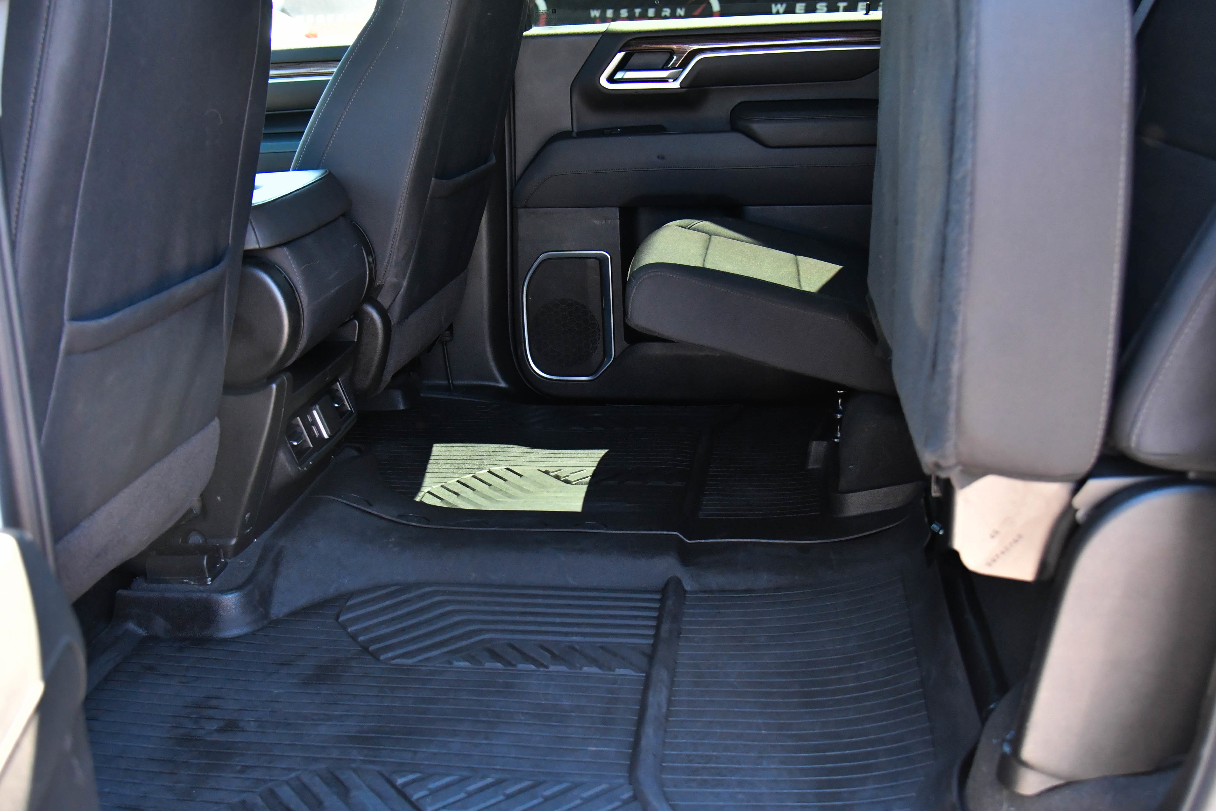 Used 2025 Chevrolet Silverado 2500 LT AWD/4WD image 39