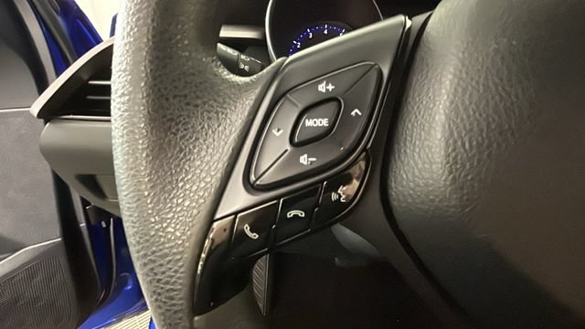 Used 2020 Toyota C-HR LE FWD image 15