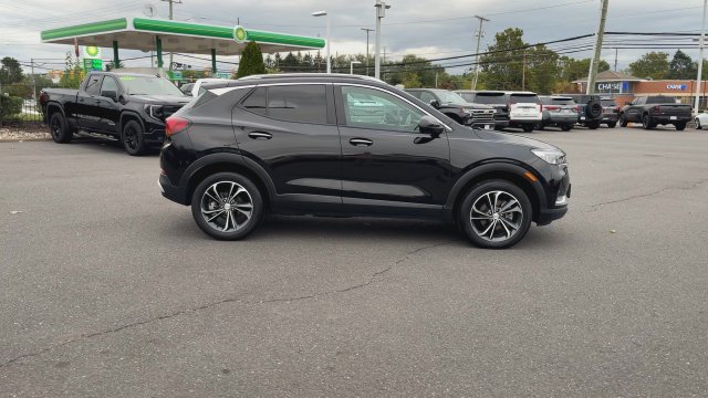Certified 2023 Buick Encore GX Select w/ Safety Package II AWD/4WD image 9