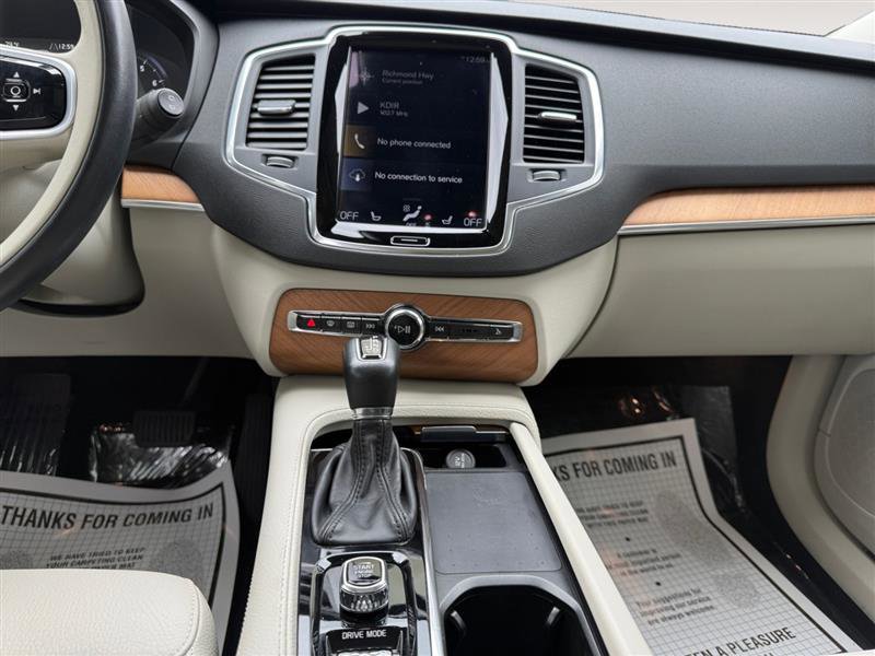 Used 2021 Volvo XC90 T6 Momentum w/ Climate Package AWD/4WD image 13