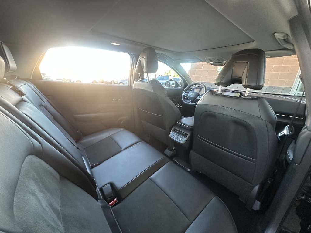 Used 2024 Nissan Ariya FWD image 39