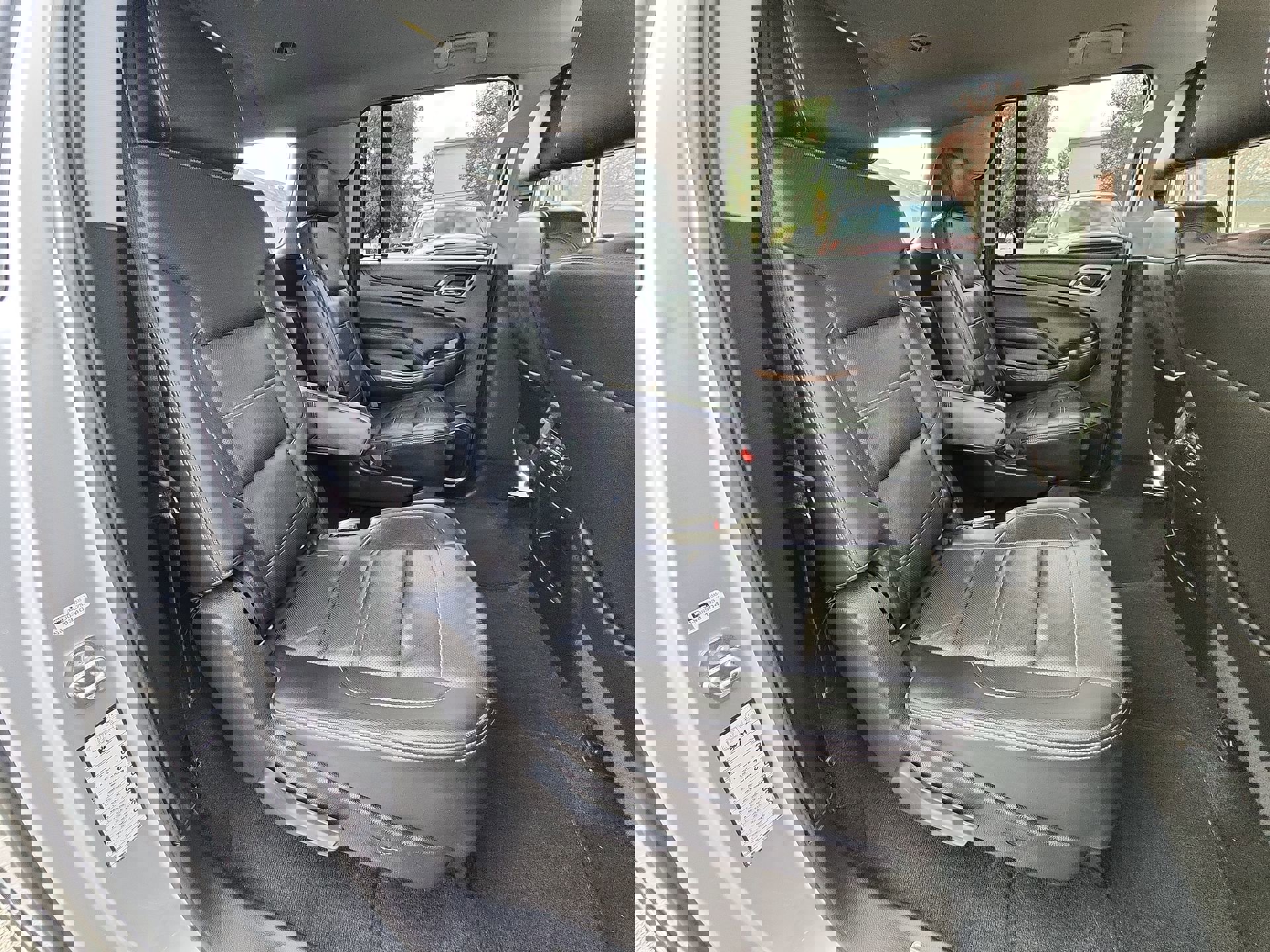 Used 2018 GMC Yukon XL Denali image 28