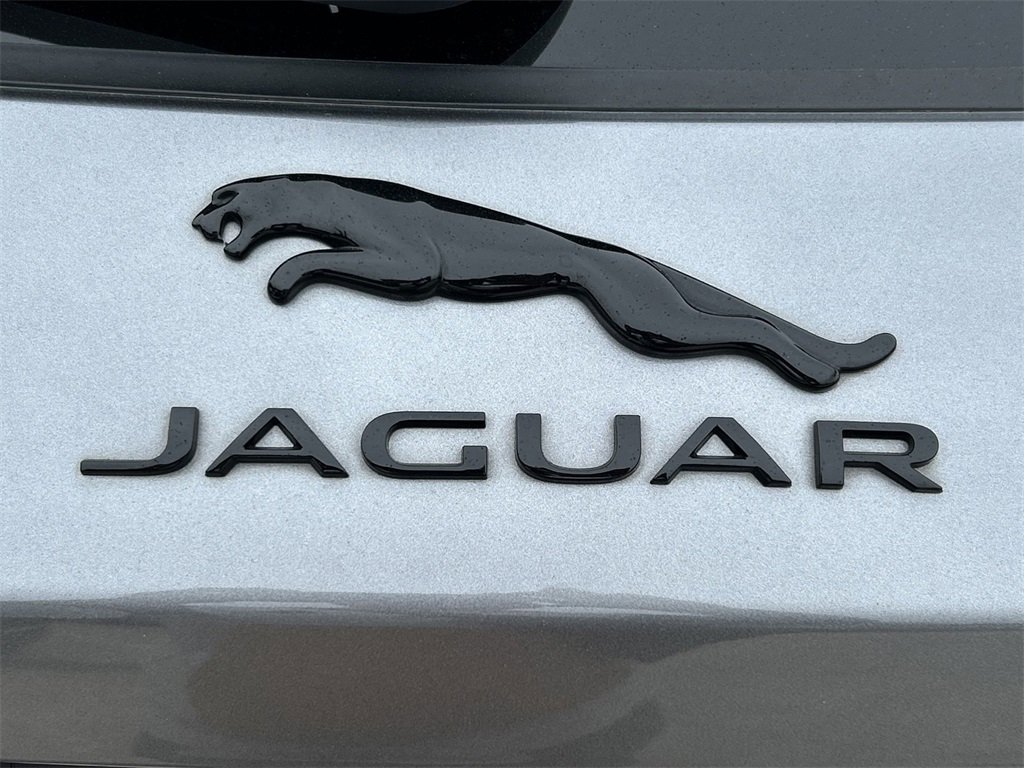 Used 2024 Jaguar F-PACE R-Dynamic S image 10