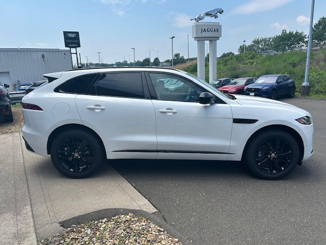 Used 2026 Jaguar F-PACE R-Dynamic S image 7