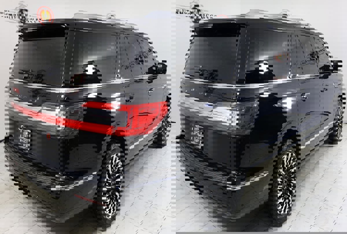 Used 2020 Lincoln Navigator L Black Label w/ Cargo Convenience Package image 3