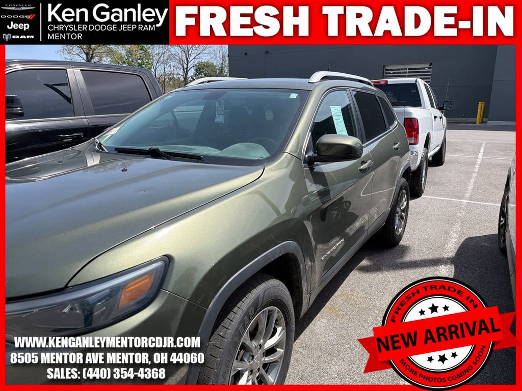 Used 2019 Jeep Cherokee Latitude Plus w/ Cold Weather Group AWD/4WD image 7