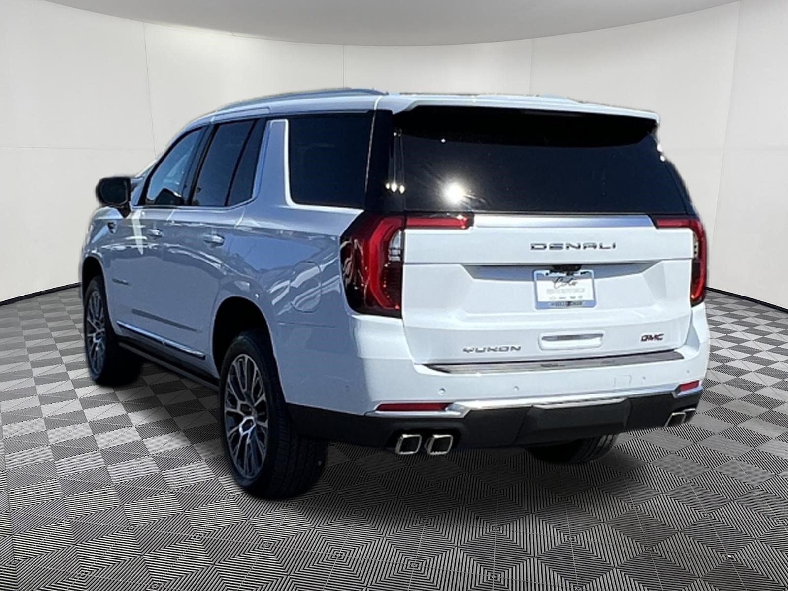 New 2026 GMC Yukon Denali w/ Denali Reserve Package AWD/4WD image 4