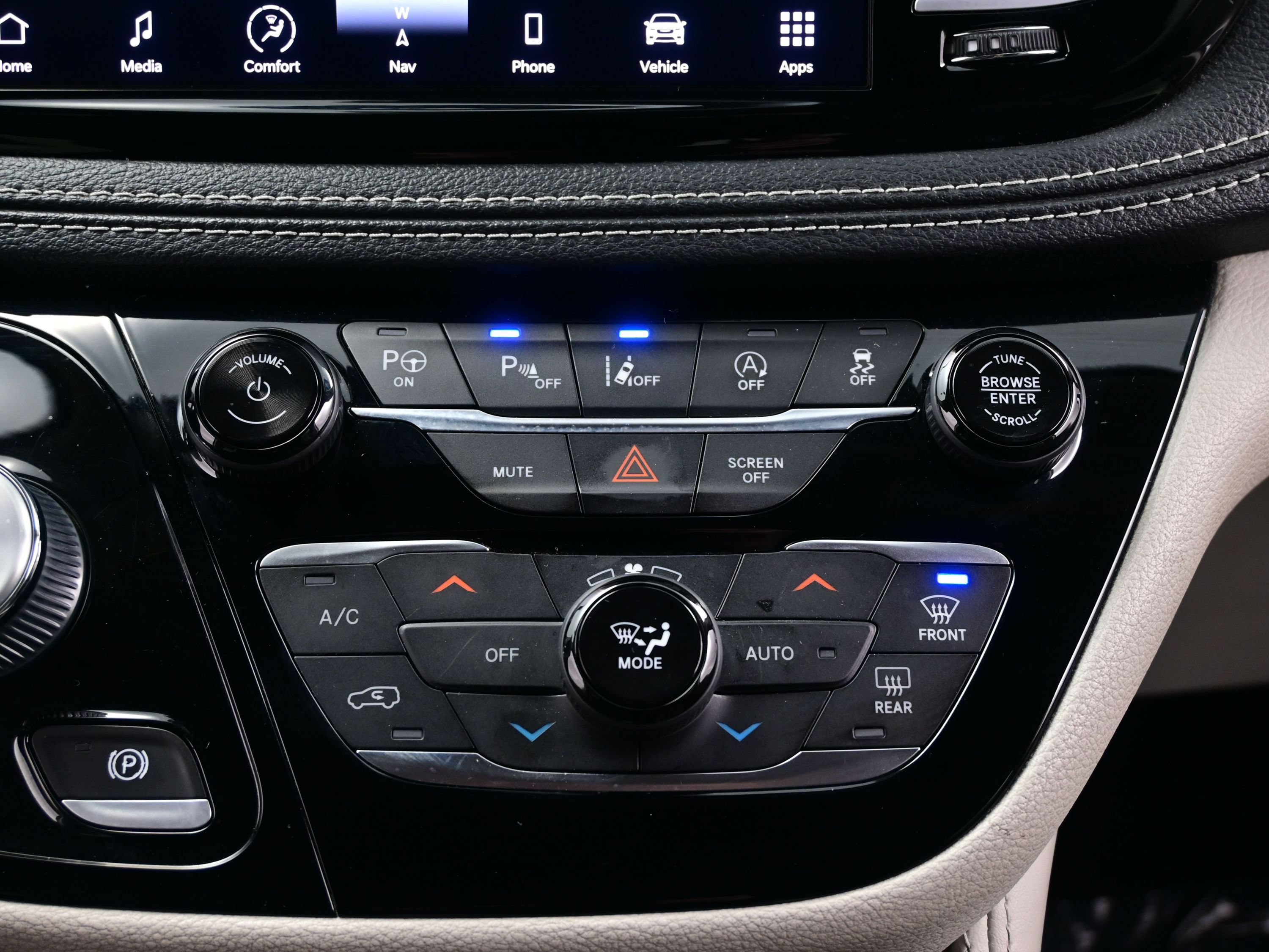 Used 2022 Chrysler Pacifica Limited FWD image 24