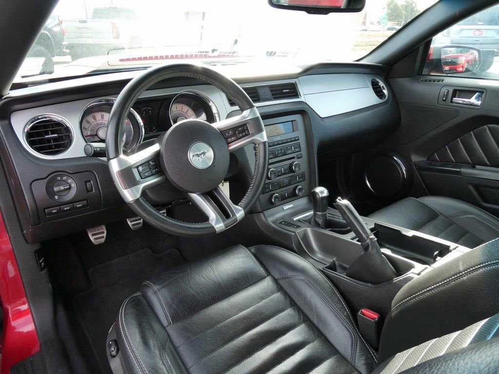 Used 2010 Ford Mustang GT Premium image 20