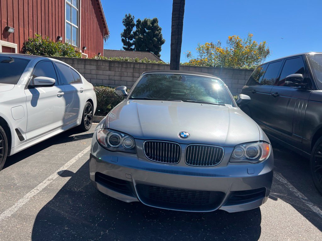 Used 2010 BMW 135i Convertible RWD image 2