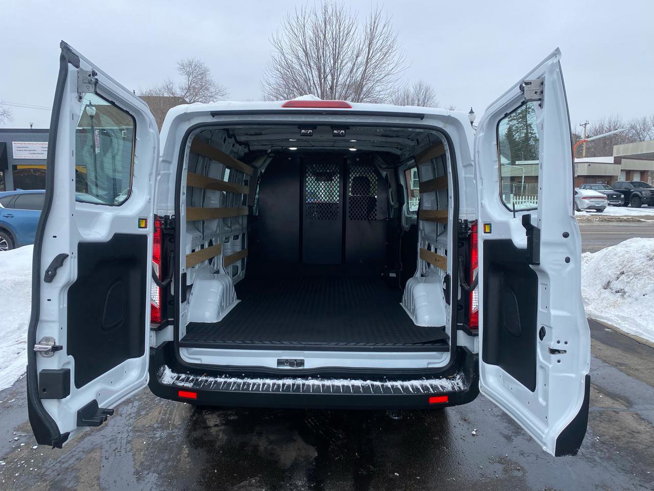 Used 2024 Ford Transit 250 Low Roof w/ Exterior Upgrade Package image 9