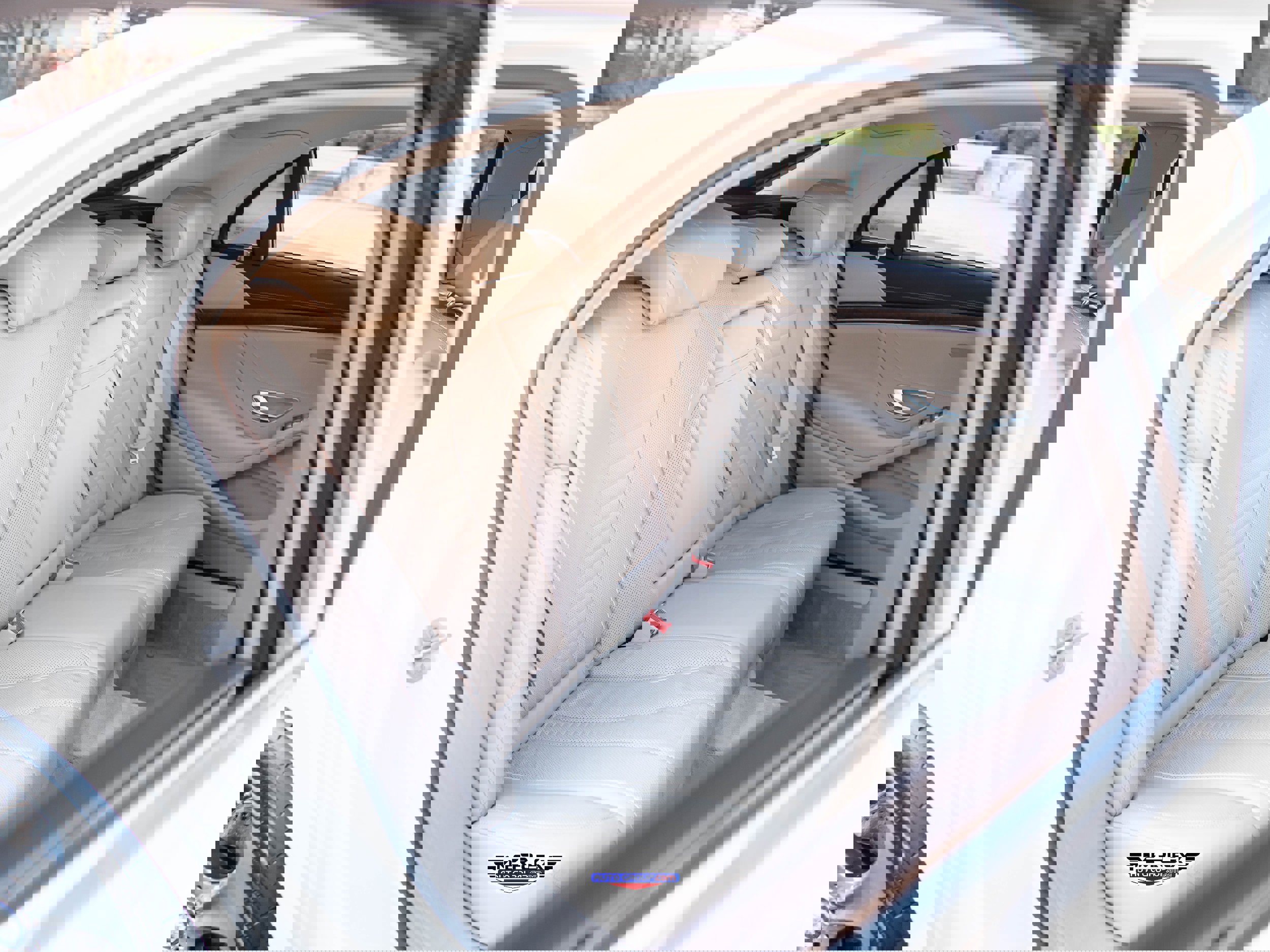 Used 2015 Mercedes-Benz S 550 Sedan w/ Premium 1 Package image 18