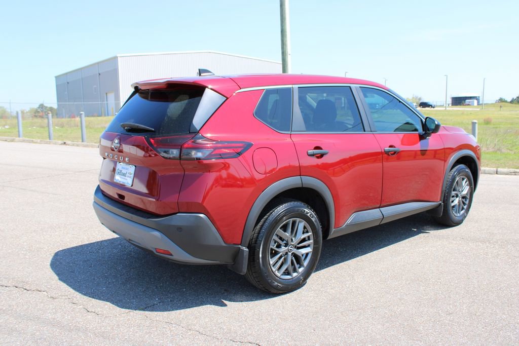 Used 2023 Nissan Rogue S FWD image 18
