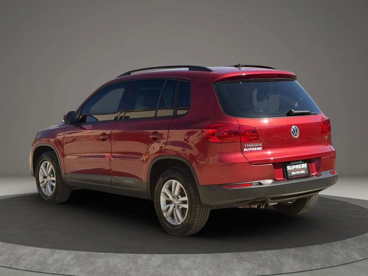 Used 2016 Volkswagen Tiguan S image 5