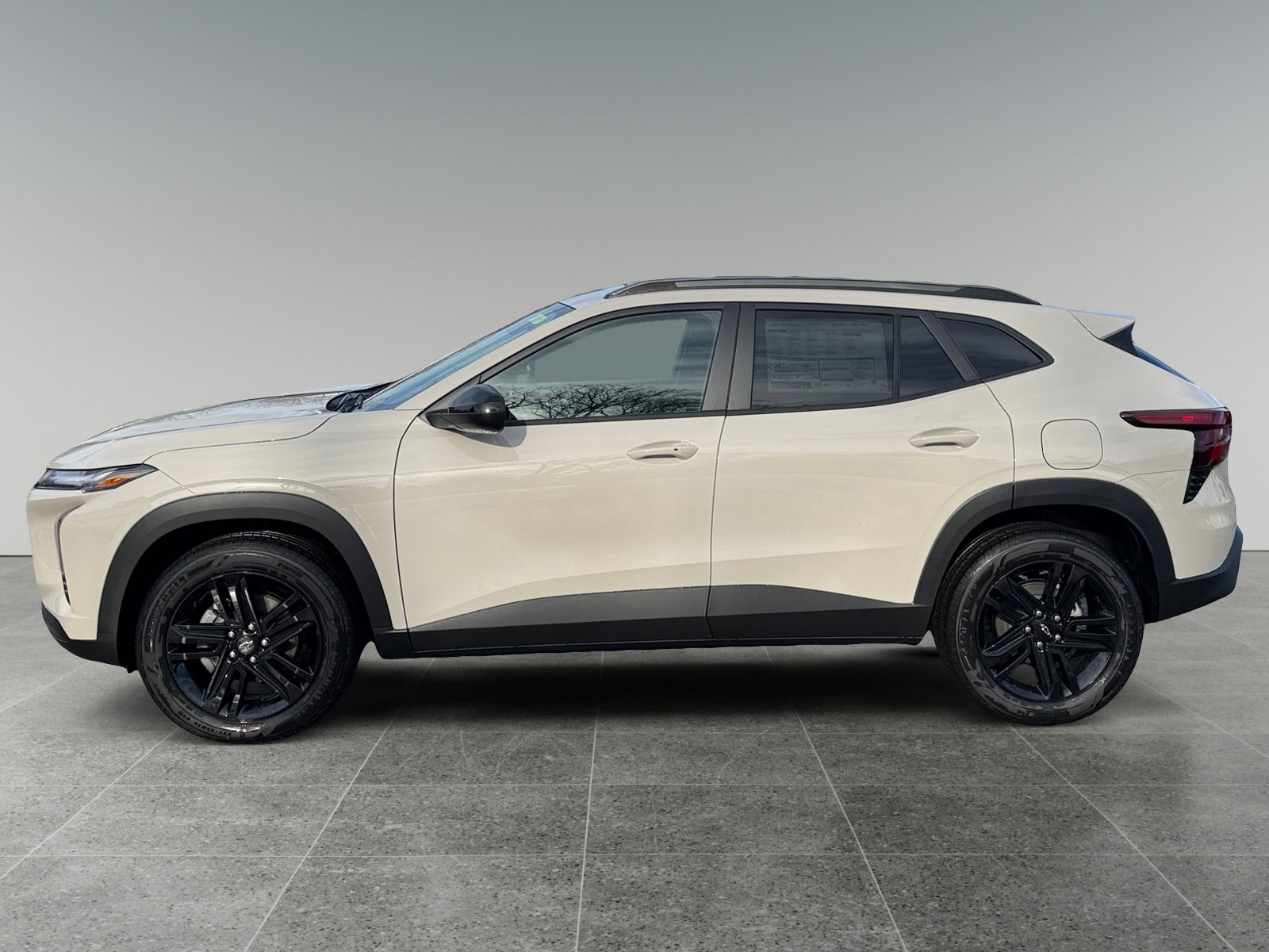 New 2026 Chevrolet Trax ACTIV w/ Sunroof Package image 2