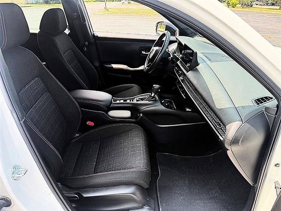 Used 2024 Honda HR-V Sport image 2