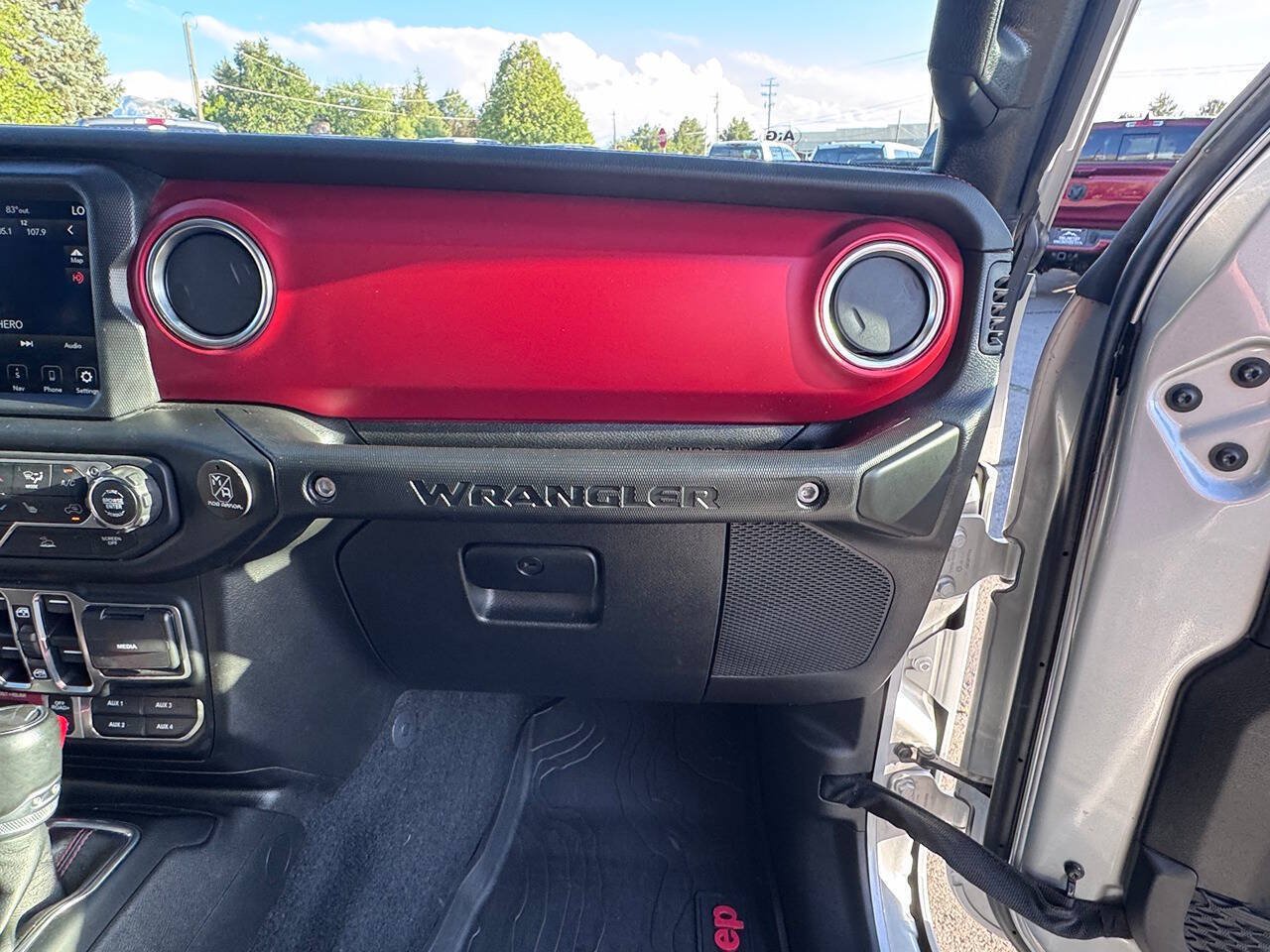 Used 2023 Jeep Wrangler Unlimited Rubicon w/ Cold Weather Group AWD/4WD image 22