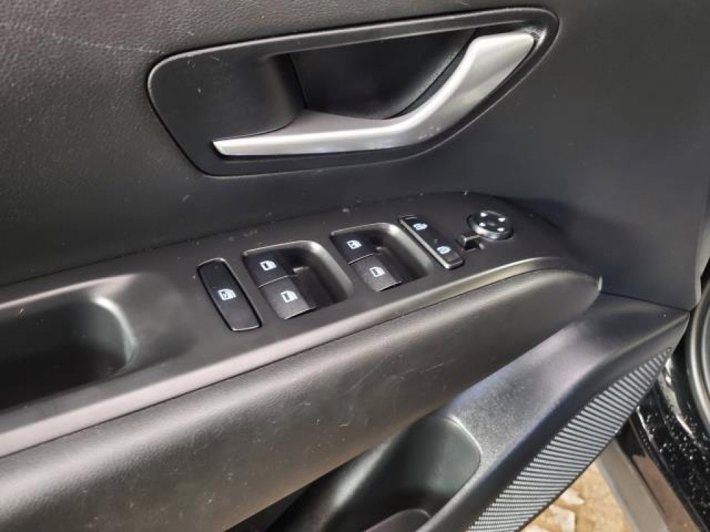 Used 2023 Hyundai Santa Cruz SE w/ Cargo Package image 9