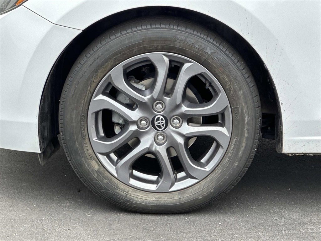 Used 2019 Toyota Yaris LE image 9