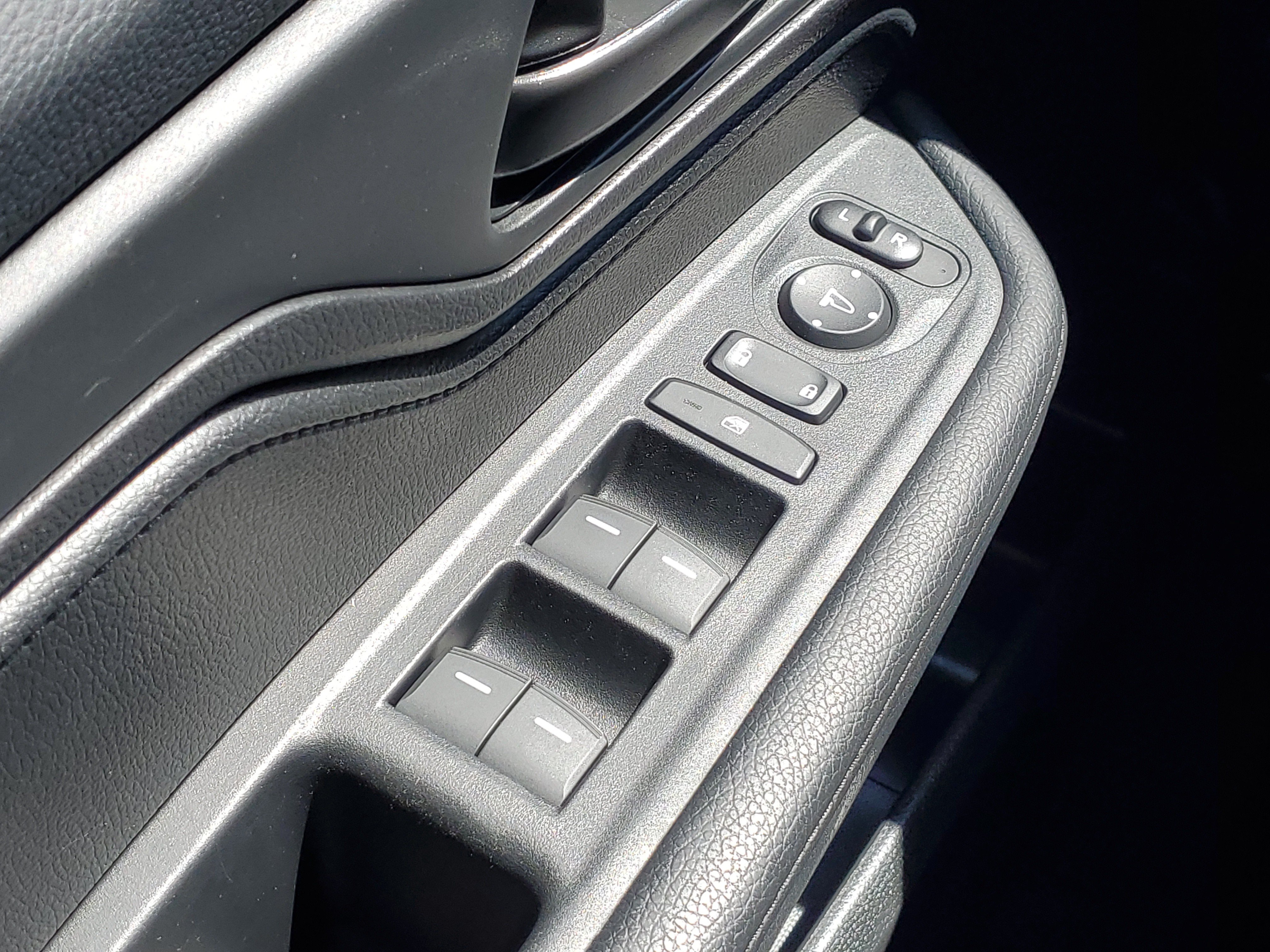 Certified 2025 Honda Odyssey EX-L image 19