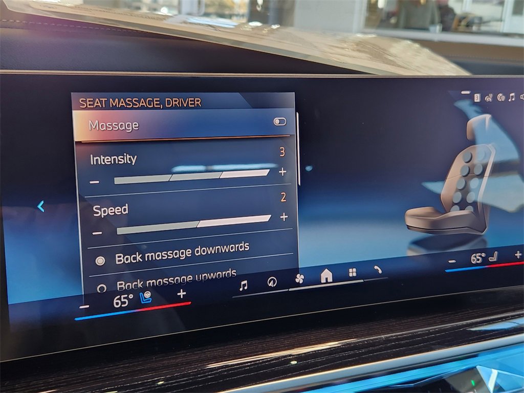 New 2026 BMW i7 xDrive60 w/ Executive Package image 17