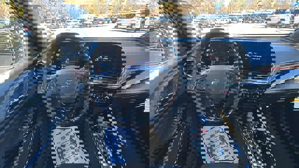 New 2026 Chevrolet Trax RS image 18