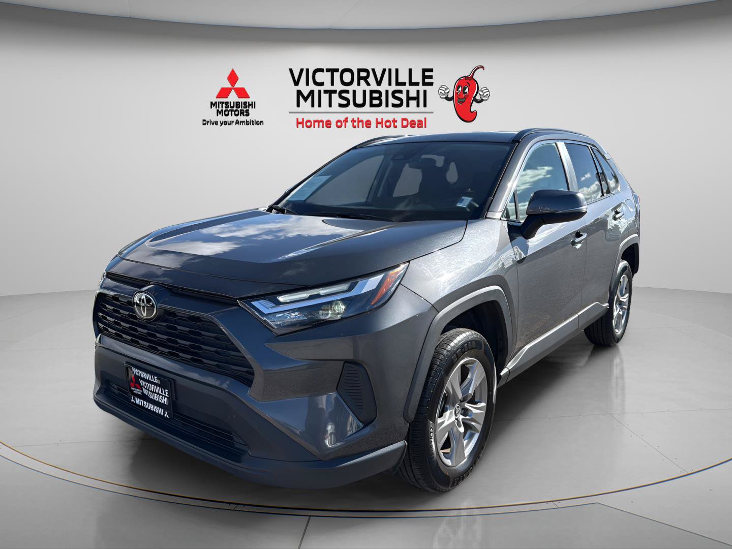 Used 2024 Toyota RAV4 XLE FWD image 5