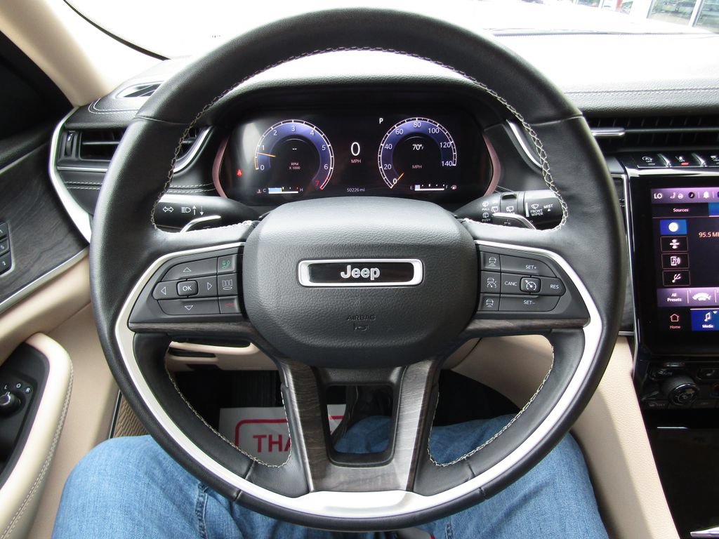 Used 2022 Jeep Grand Cherokee L Limited AWD/4WD image 27