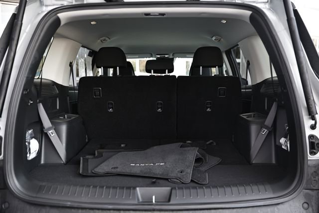 Used 2024 Hyundai Santa Fe SE image 11