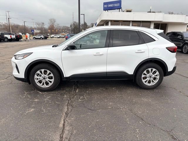 Used 2023 Ford Escape Active image 2