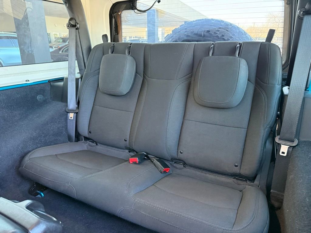 Used 2020 Jeep Wrangler Sport image 14