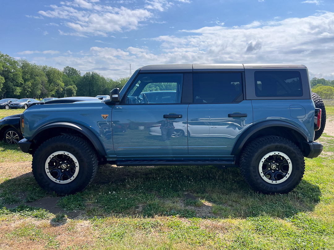 Used 2023 Ford Bronco Badlands AWD/4WD image 2