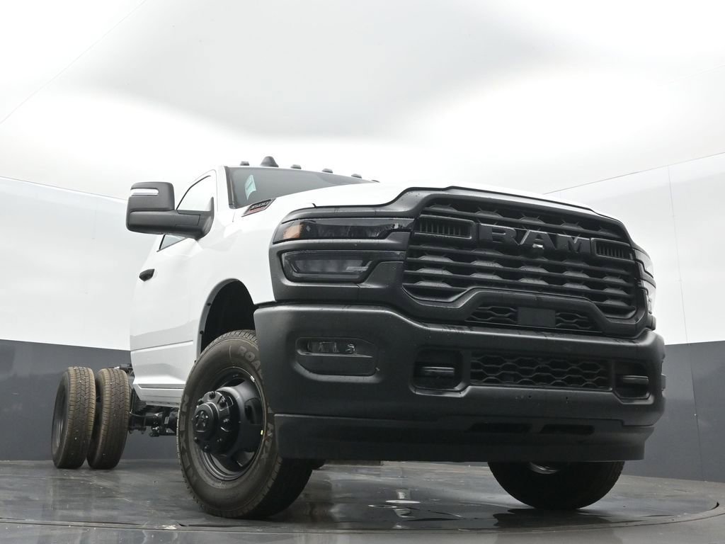 New 2026 RAM 3500 Tradesman AWD/4WD image 23
