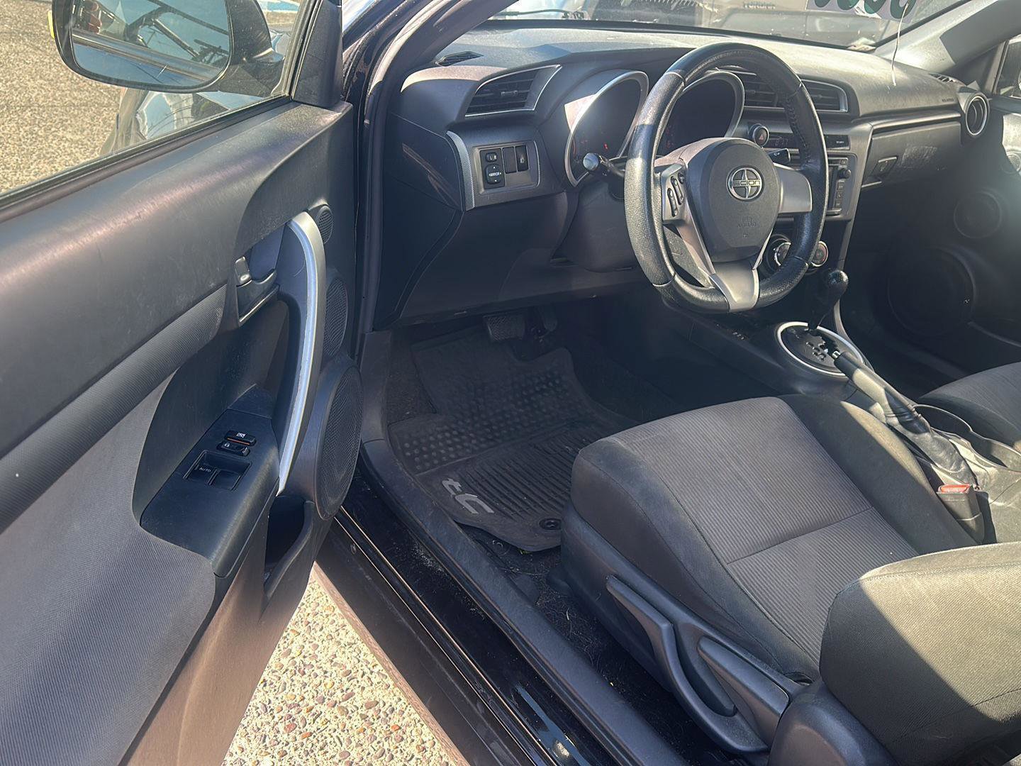 Used 2014 Scion tC FWD image 8