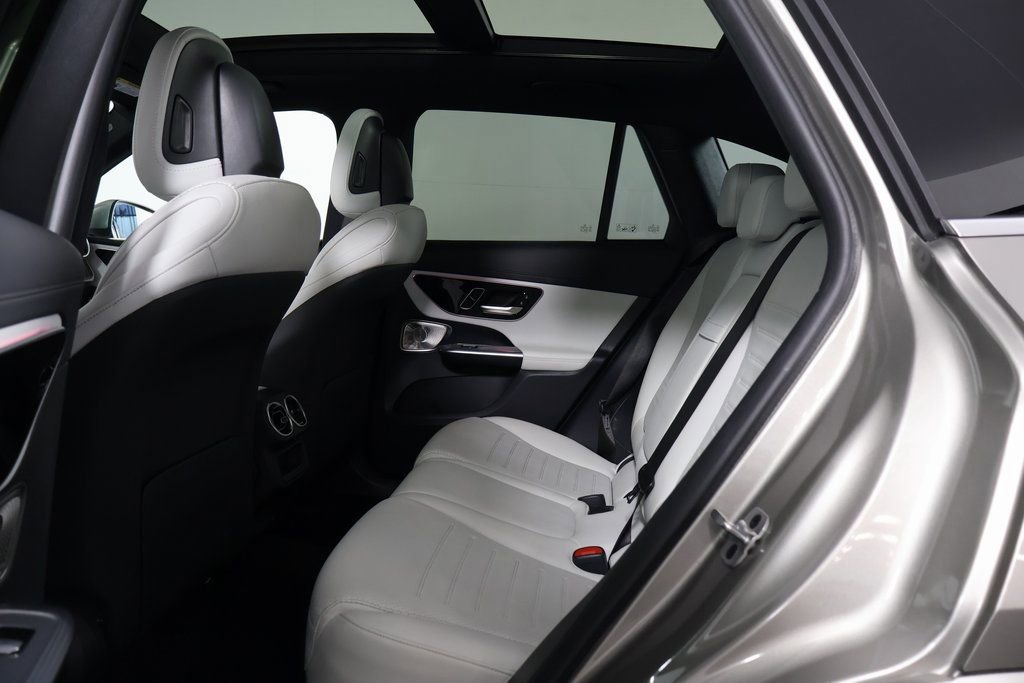 Used 2023 Mercedes-Benz GLC 300 image 11