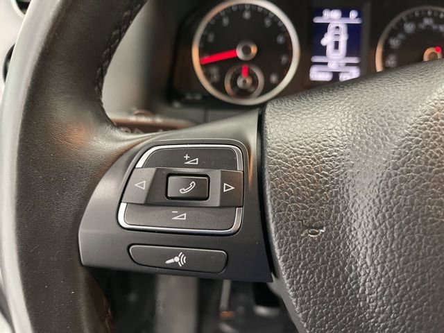 Used 2018 Volkswagen Tiguan Limited w/ Premium Package image 16