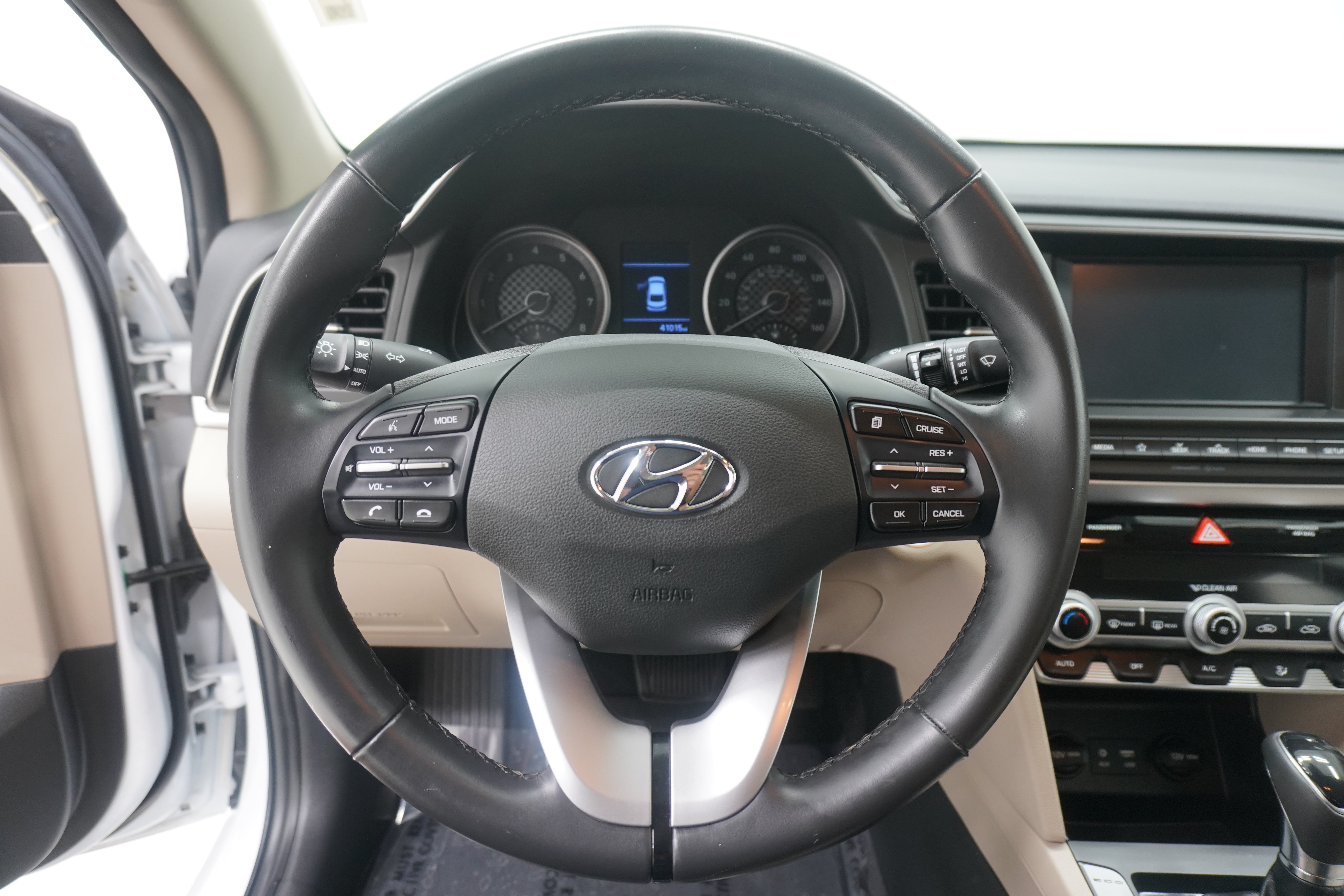 Used 2020 Hyundai Elantra Value Edition FWD image 14