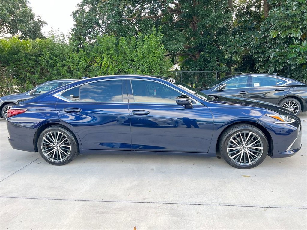 Certified 2022 Lexus ES 350 w/ Premium Package image 8