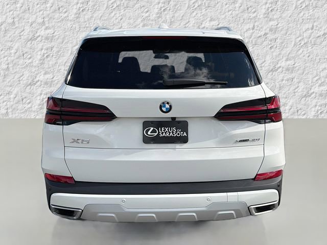 Used 2025 BMW X5 xDrive40i w/ Climate Comfort Package image 4