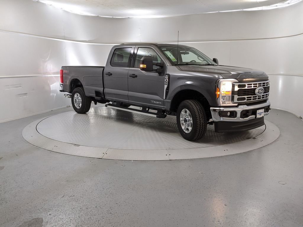 New 2026 Ford F350 XLT image 1