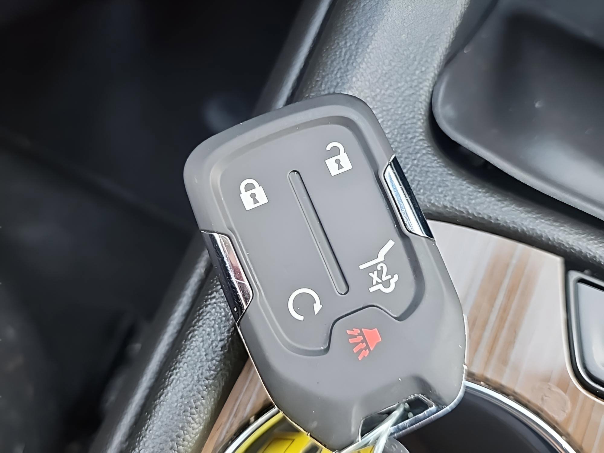 Used 2023 GMC Acadia SLE w/ Driver Convenience Package image 24