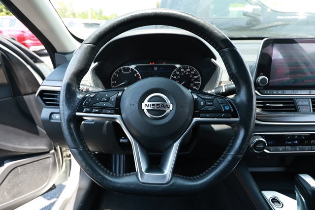Used 2019 Nissan Altima 2.0 Edition One FWD image 11