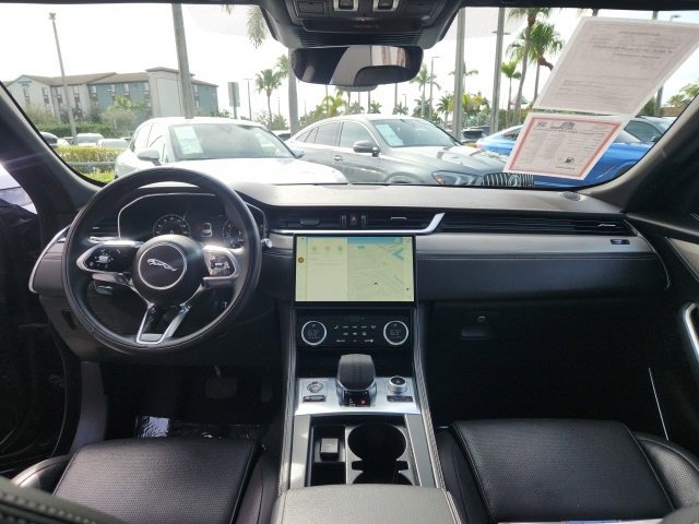 Used 2025 Jaguar F-PACE R-Dynamic S image 24