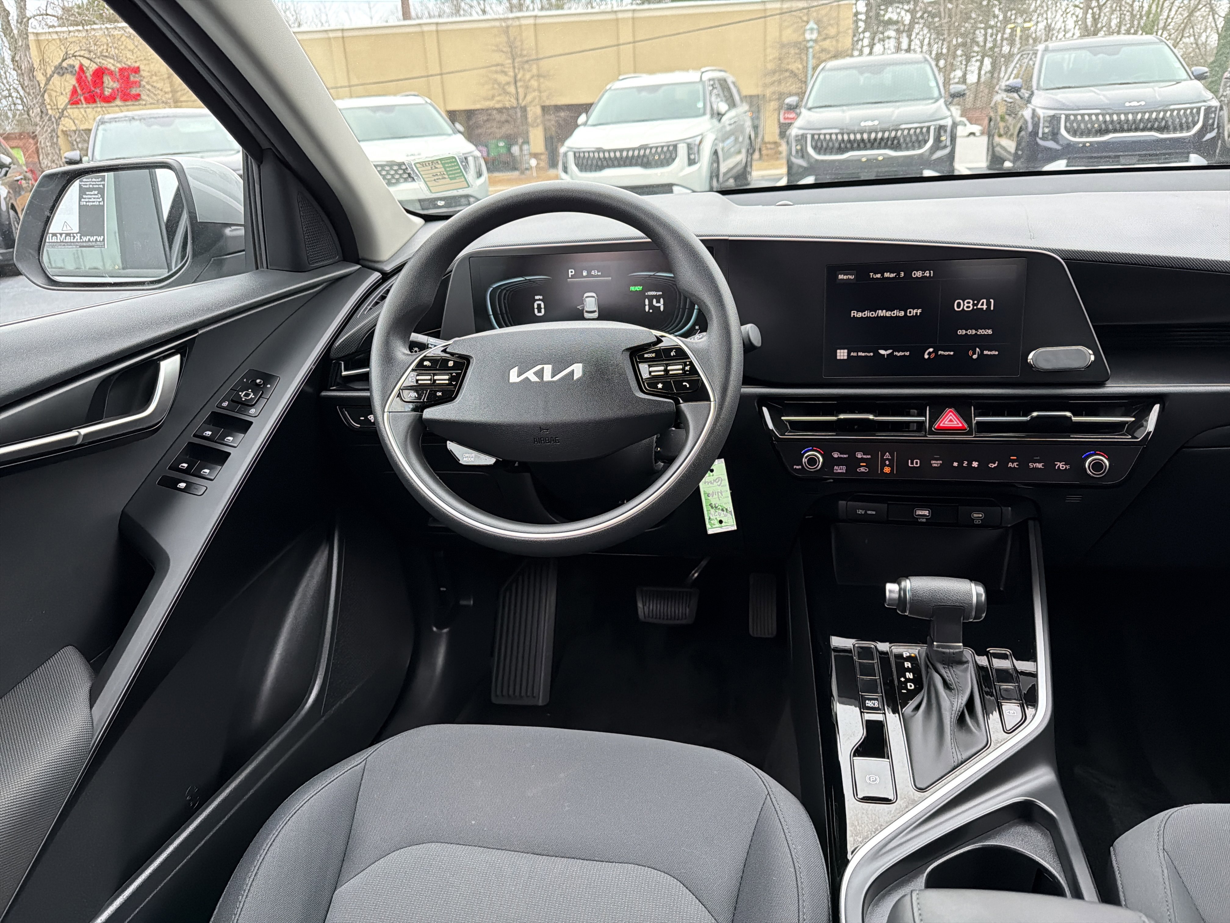 Used 2023 Kia Niro LX image 22