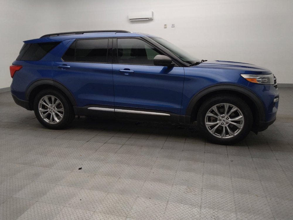 Used 2020 Ford Explorer XLT w/ Equipment Group 202A RWD image 11
