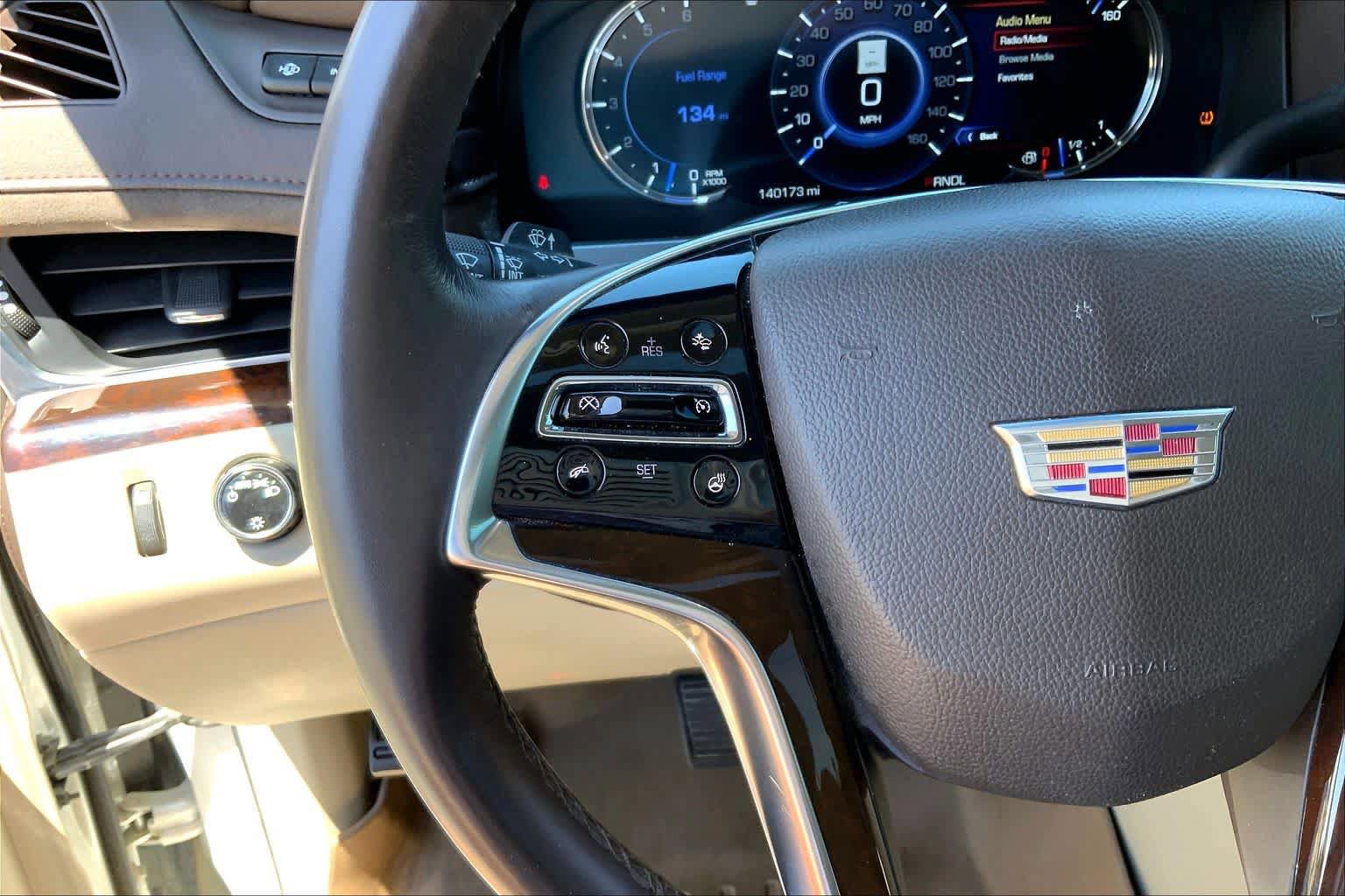 Used 2017 Cadillac Escalade Luxury AWD/4WD image 23